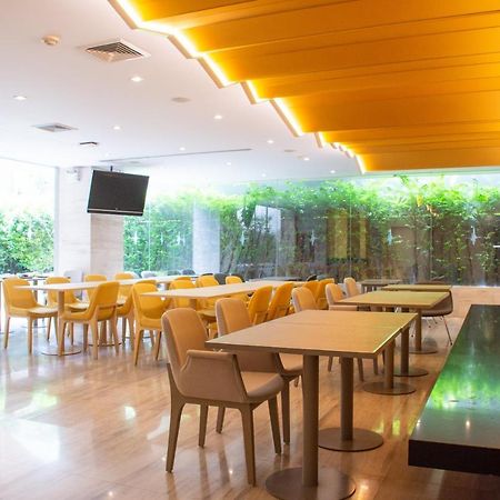 Tango Vibrant Living Hotel - Sha Extra Plus Bangkok Exteriér fotografie